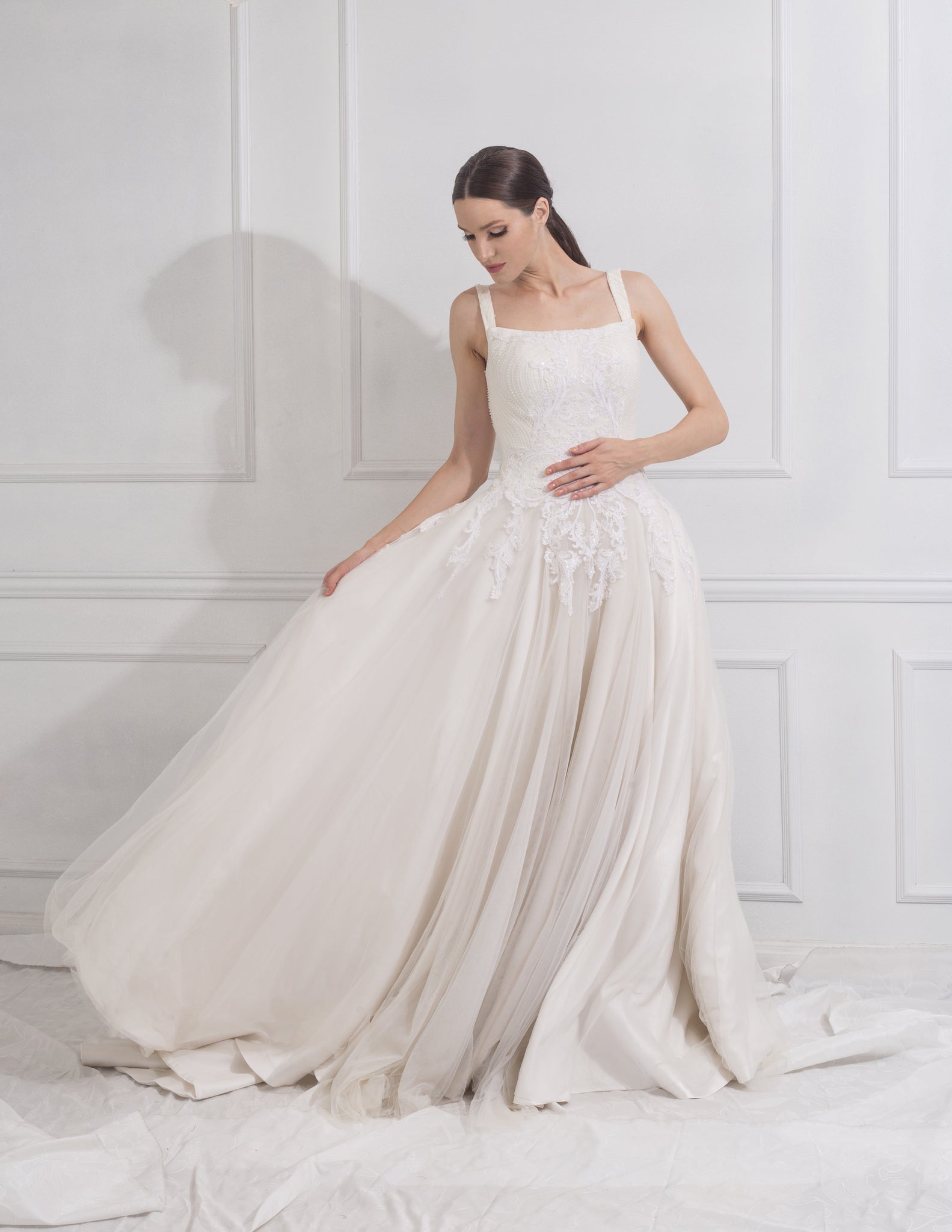 Vanessa 2-way Gown